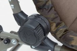 Fox R1 Series Camo Chair -Aas Winkel Fox R1 Series Camo Chair Draaiknop 600x600
